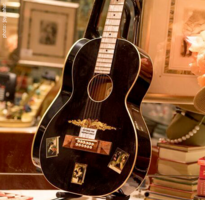 Hauvier Luther Unique Mansion Guitar